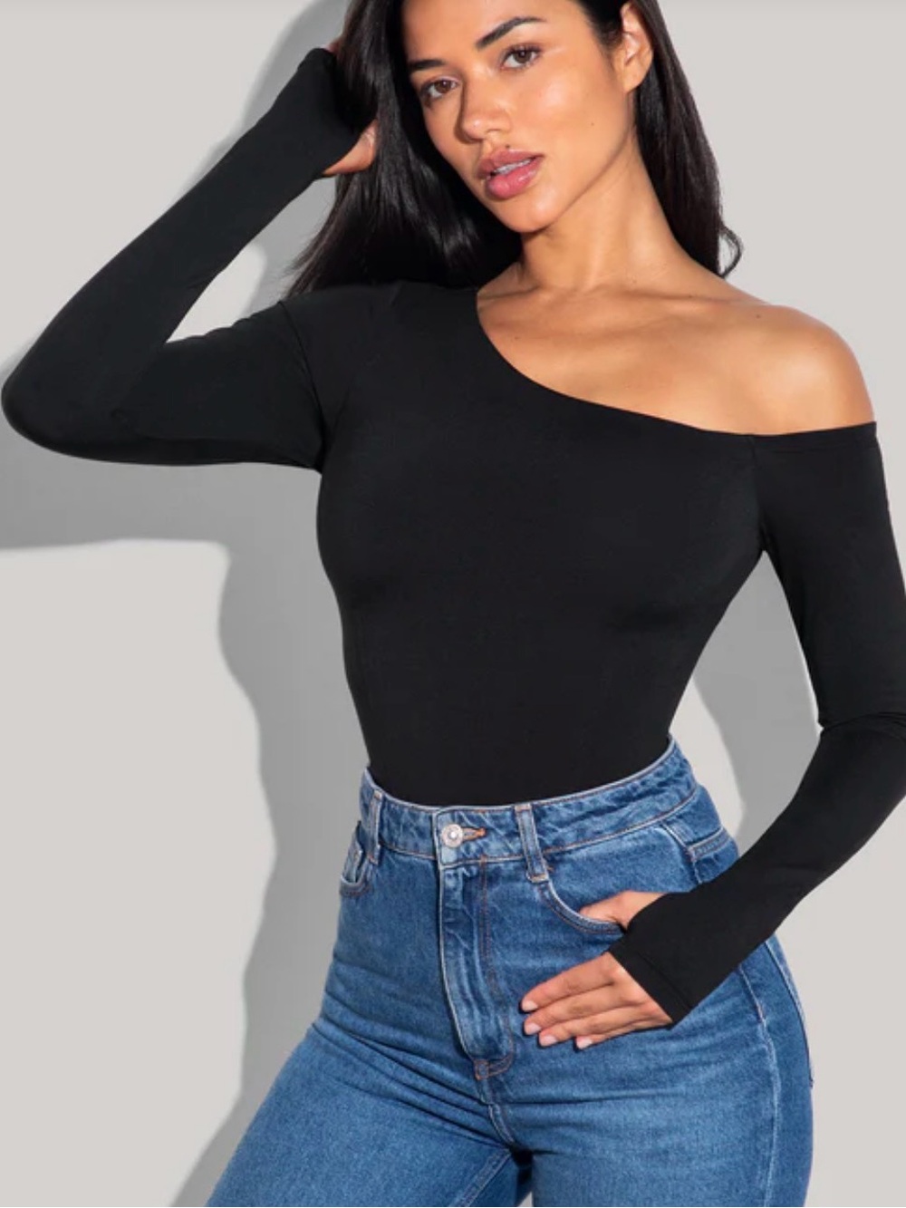 Ta3 Shapey Long Sleeve One Shoulder
Sculpting Shapewear Top - Black